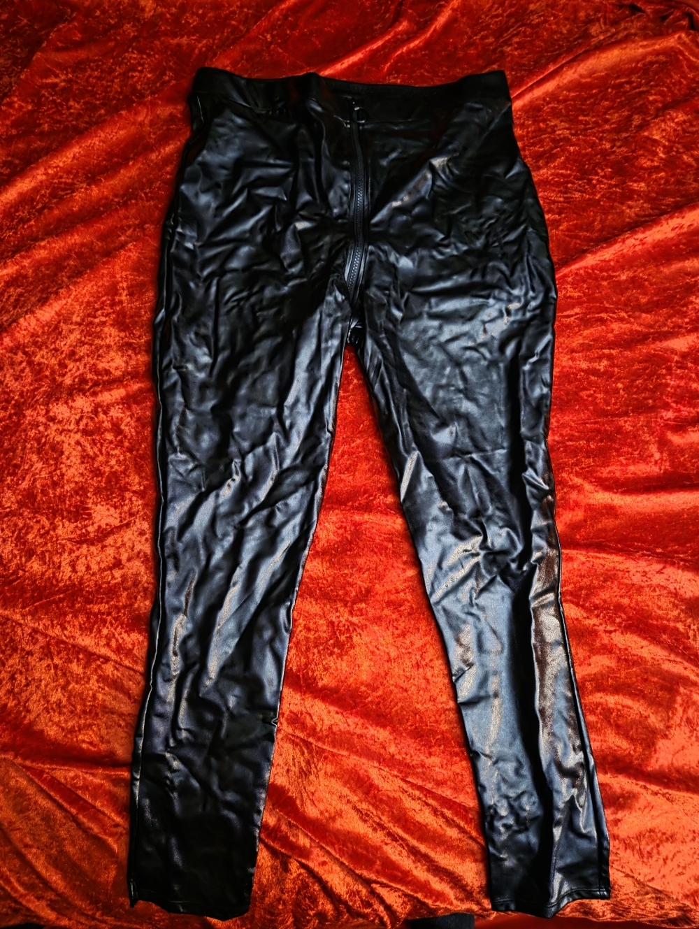 LoveHoney Black Faux Leather High-Waist Leggings - Wetlook Size 1x